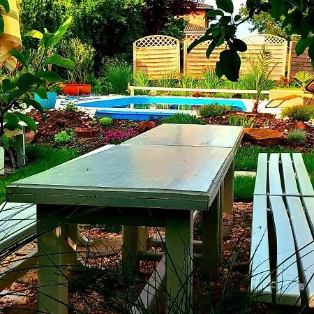 Apartman Poolgarden